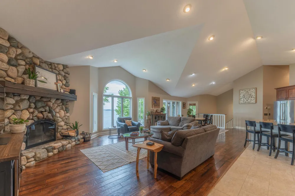 22550 OLD TRAPPER RD Cohasset, MN 55721