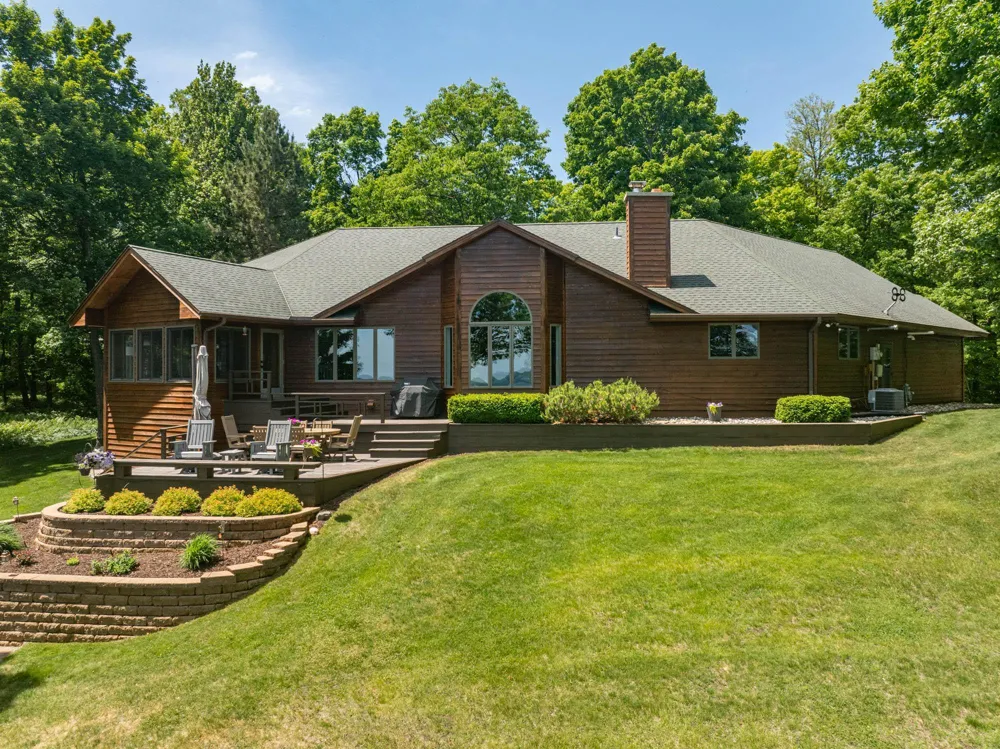 22550 OLD TRAPPER RD Cohasset, MN 55721