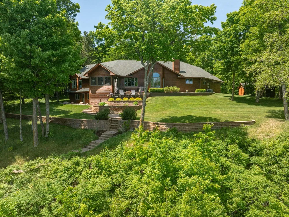 22550 OLD TRAPPER RD Cohasset, MN 55721