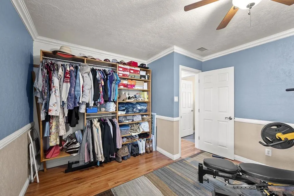 1157 Via Loma Vista El Cajon, CA 92019