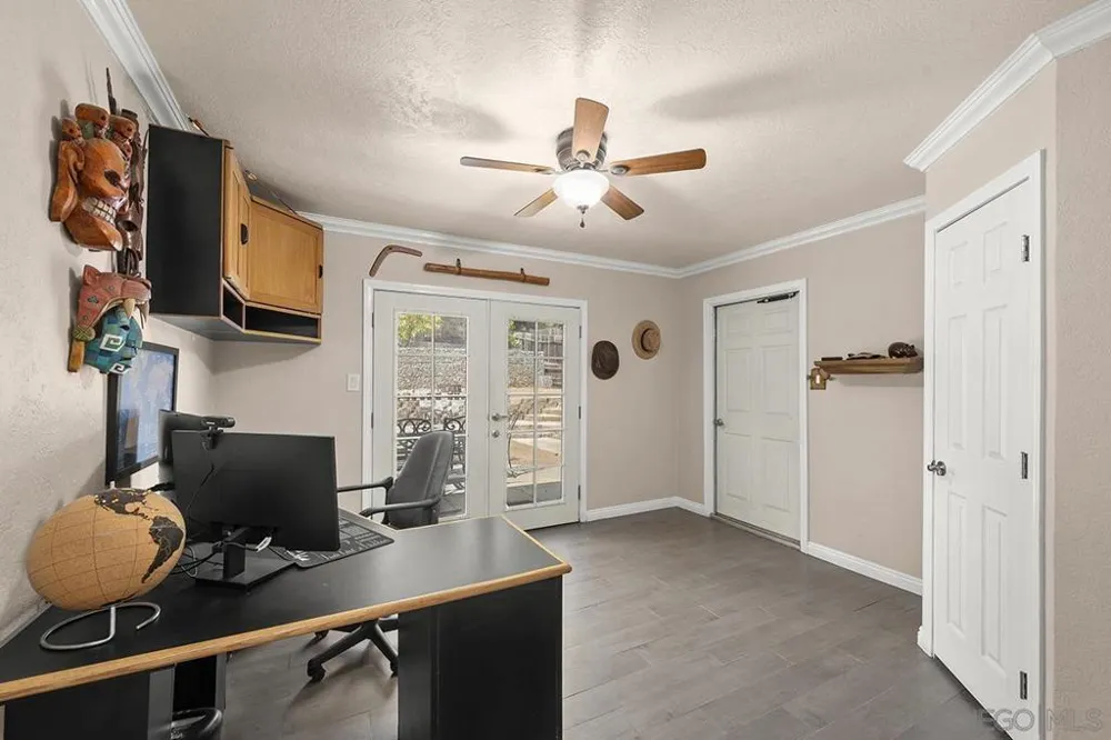1157 Via Loma Vista El Cajon, CA 92019