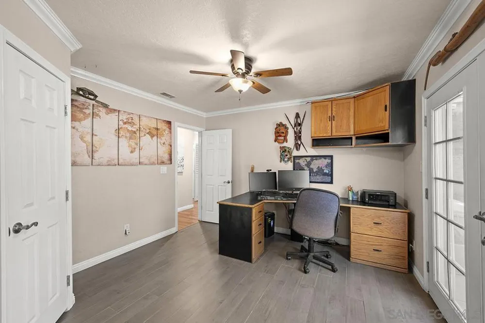 1157 Via Loma Vista El Cajon, CA 92019