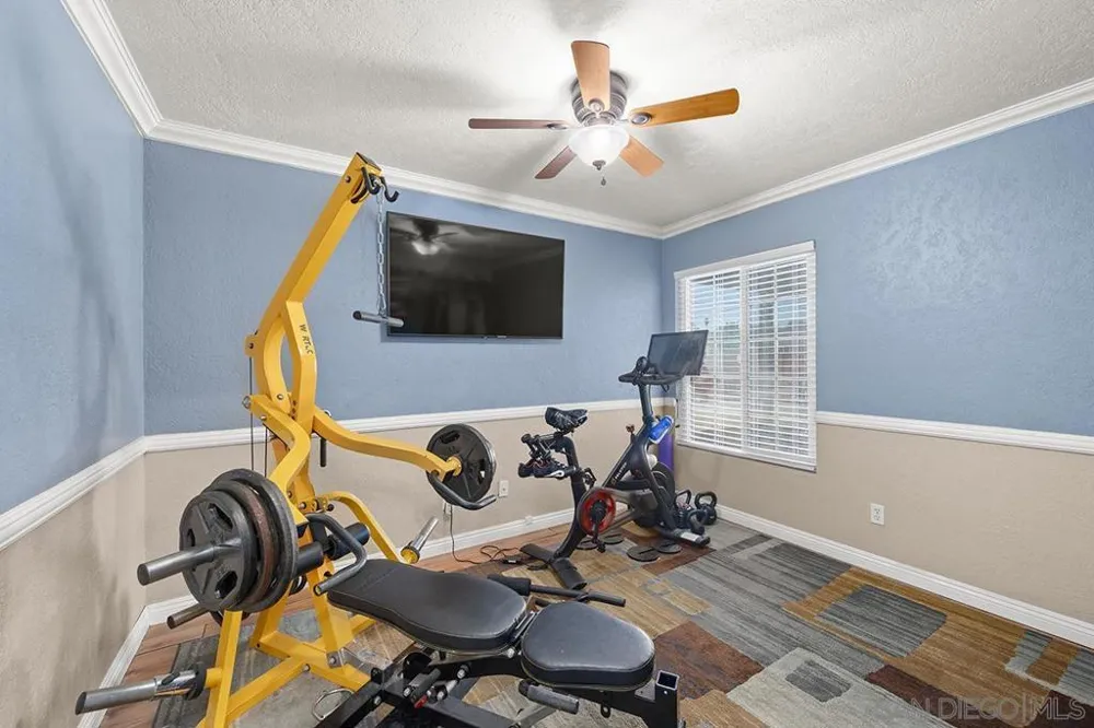 1157 Via Loma Vista El Cajon, CA 92019