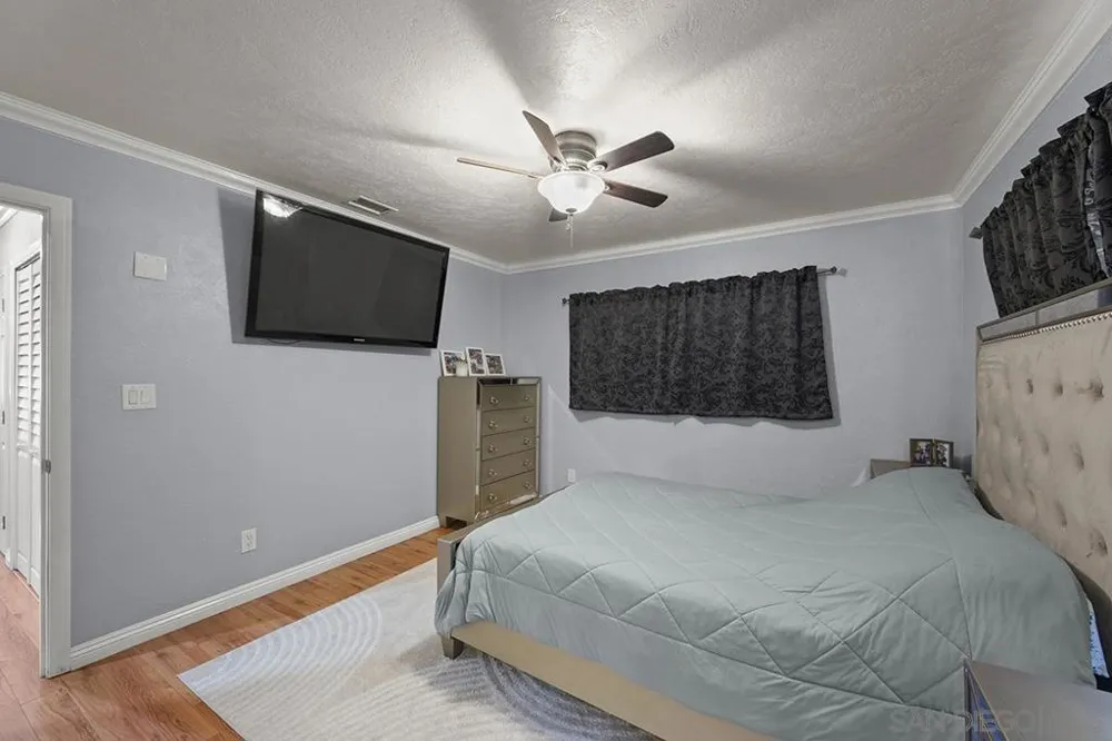1157 Via Loma Vista El Cajon, CA 92019