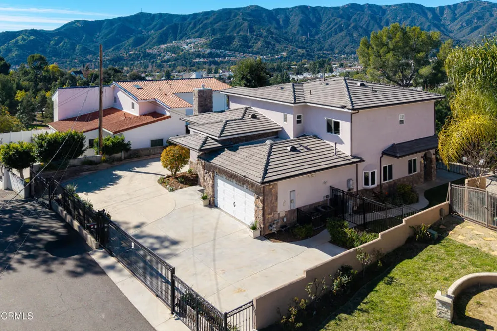 4337 Vista Place La Canada Flintridge, CA 91011