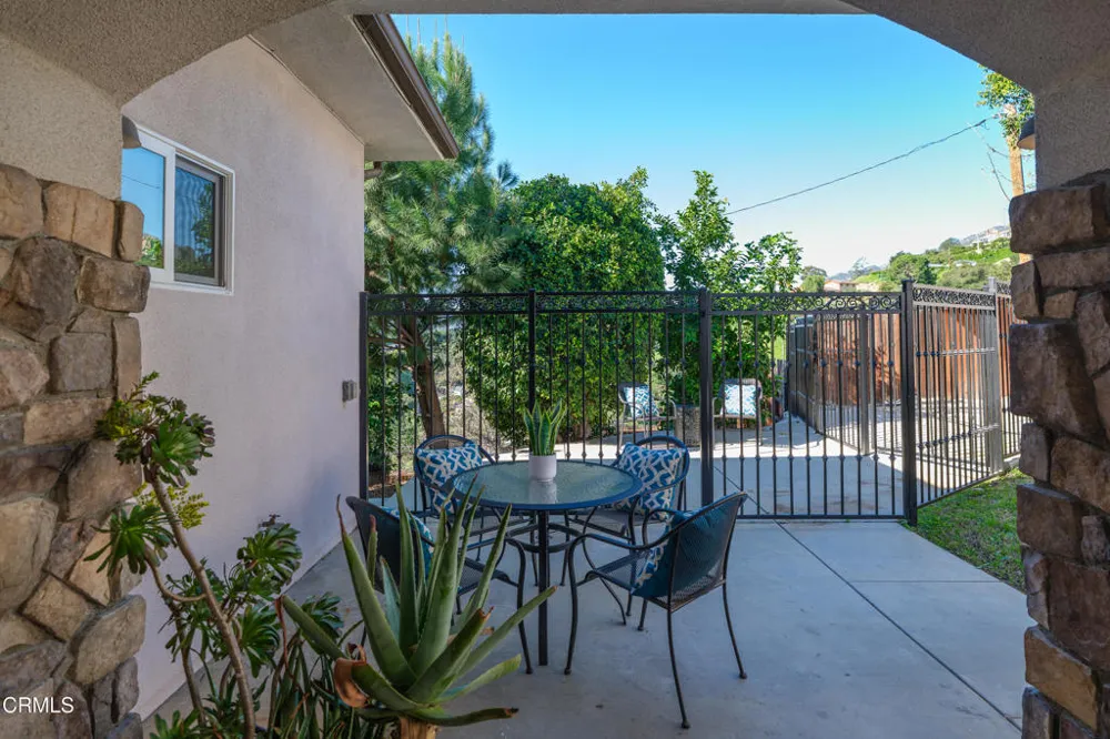 4337 Vista Place La Canada Flintridge, CA 91011