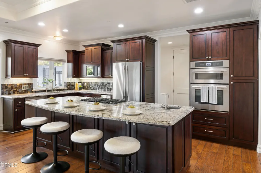 4337 Vista Place La Canada Flintridge, CA 91011