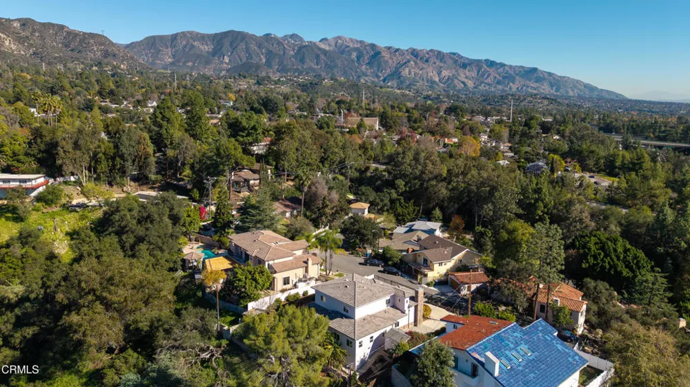 4337 Vista Place La Canada Flintridge, CA 91011