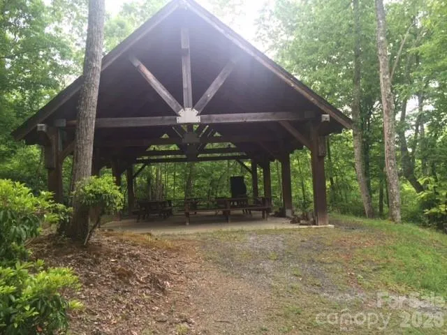 000 Chestnut Oak Lane Pisgah Forest, NC 28768