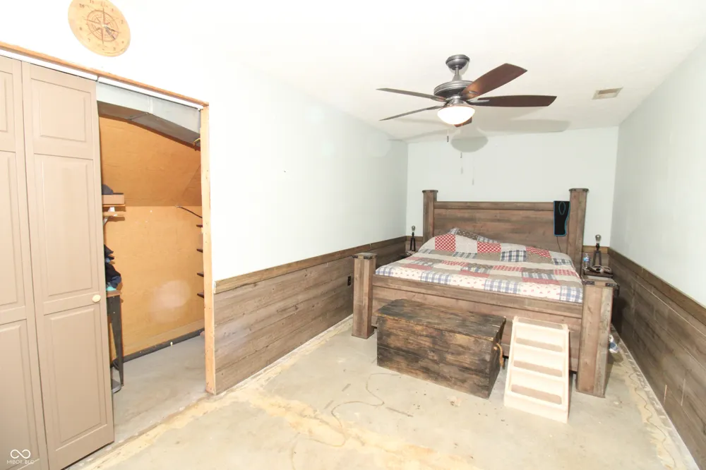 2295 S Poplar Street Vallonia, IN 47281
