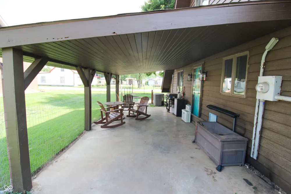 2295 S Poplar Street Vallonia, IN 47281