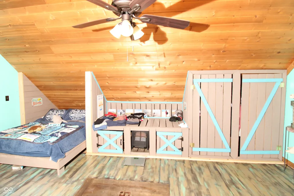 2295 S Poplar Street Vallonia, IN 47281