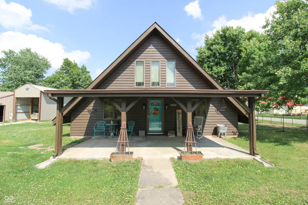 2295 S Poplar Street Vallonia, IN 47281