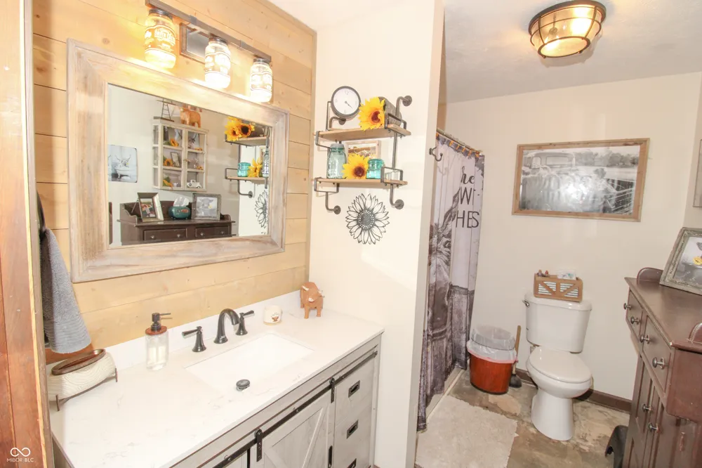 2295 S Poplar Street Vallonia, IN 47281