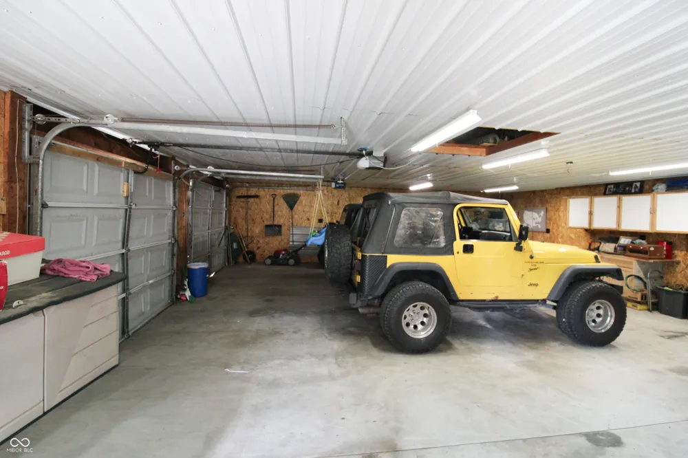 2295 S Poplar Street Vallonia, IN 47281