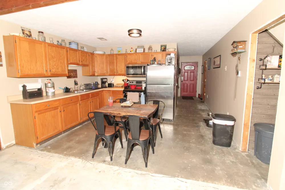 2295 S Poplar Street Vallonia, IN 47281