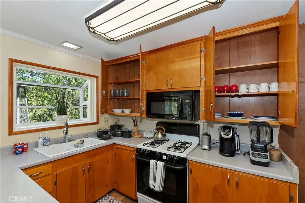 24032 Alpine Drive Crestline, CA 92325