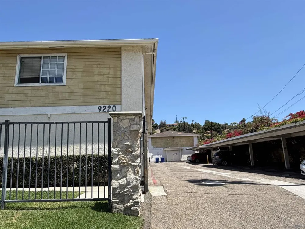 9220 Kenwood #F Spring Valley, CA 91977