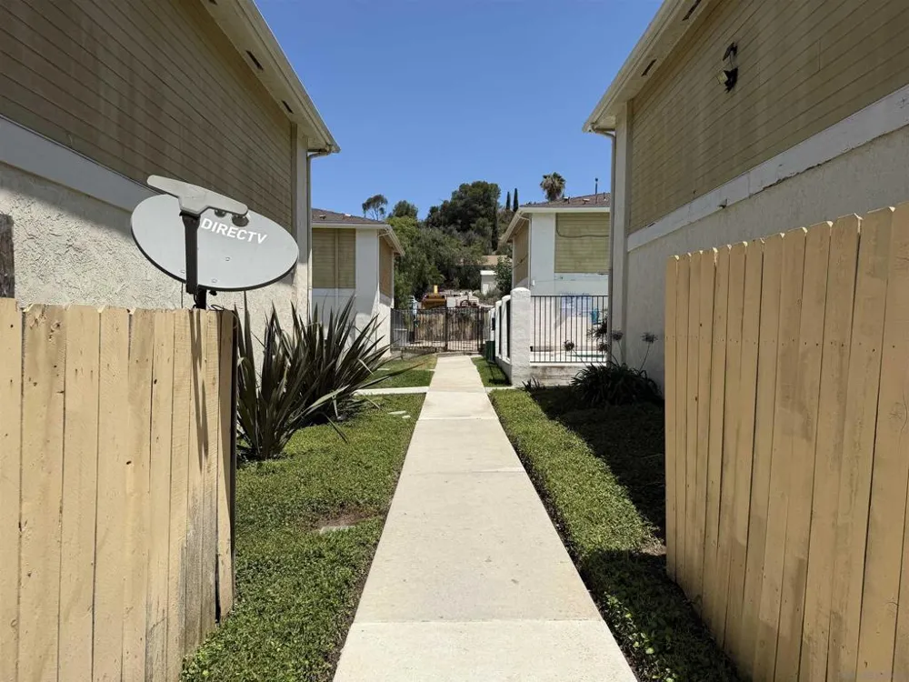 9220 Kenwood #F Spring Valley, CA 91977