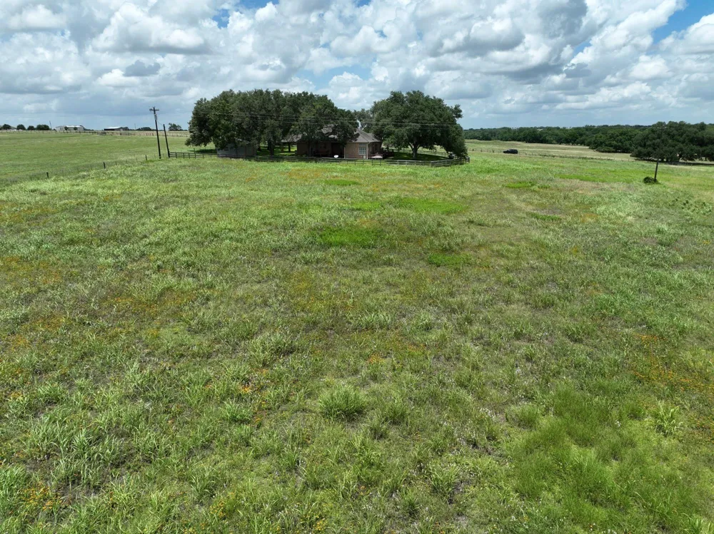 1552 Holub Road Schulenburg, TX 78956