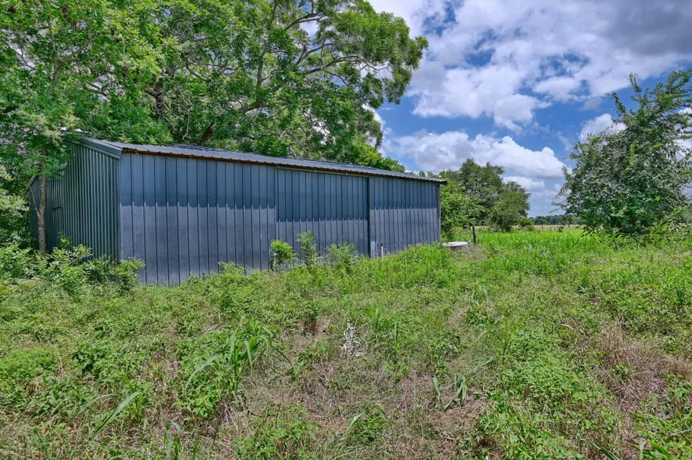 1552 Holub Road Schulenburg, TX 78956