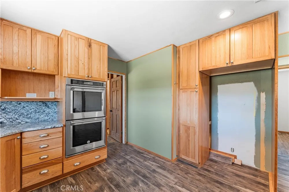 9715 Northside Leona Valley, CA 93551