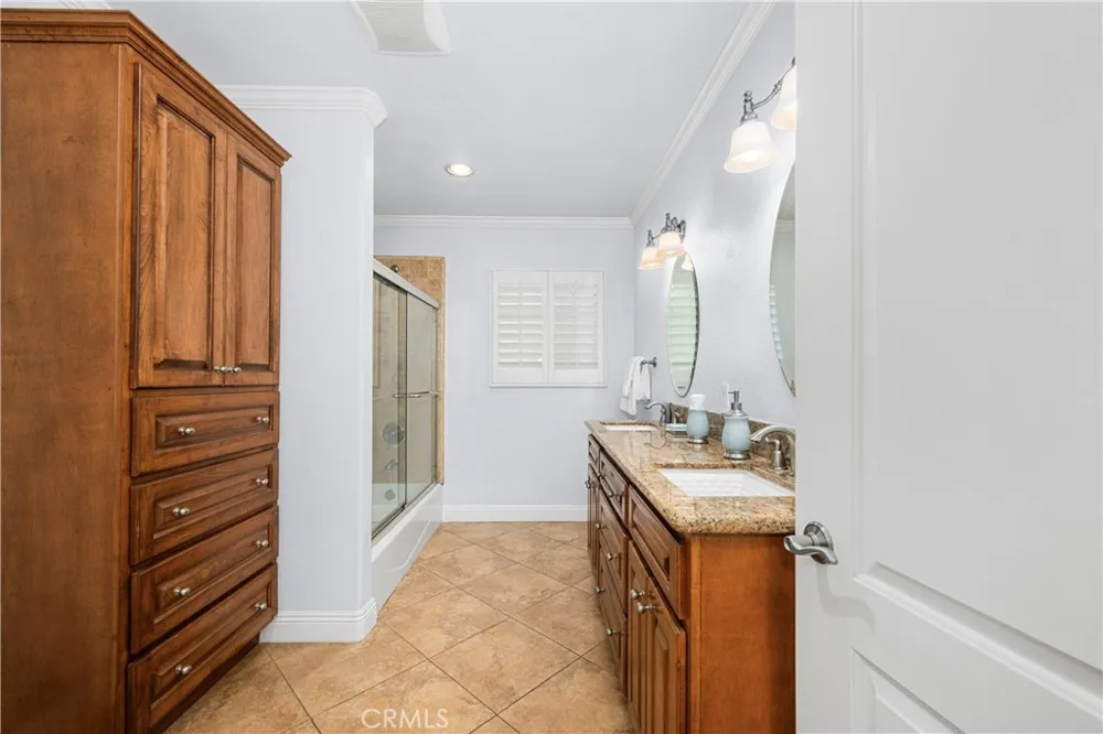 3702 Petaluma Long Beach, CA 90808