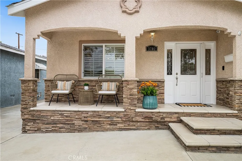 3702 Petaluma Long Beach, CA 90808