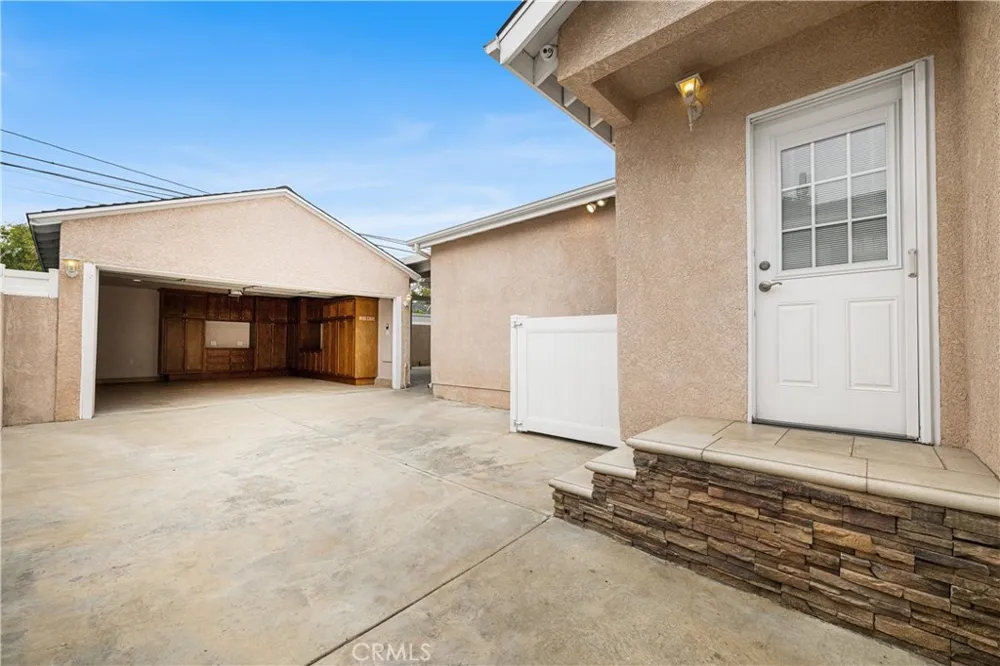 3702 Petaluma Long Beach, CA 90808