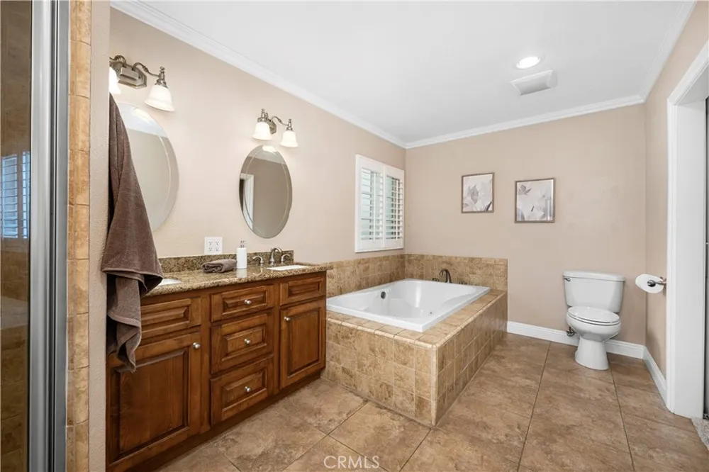 3702 Petaluma Long Beach, CA 90808