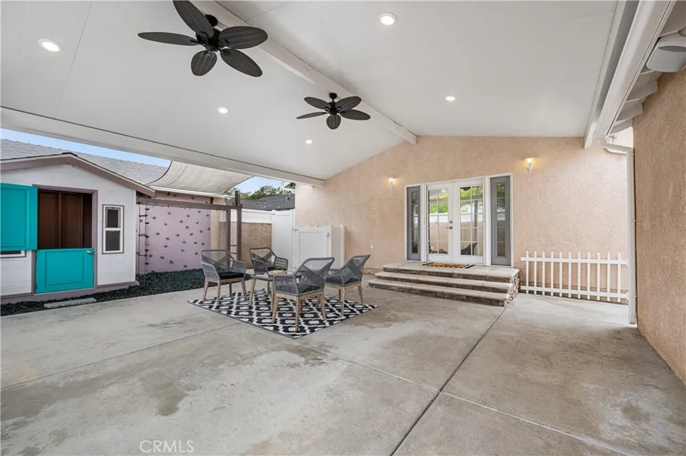 3702 Petaluma Long Beach, CA 90808