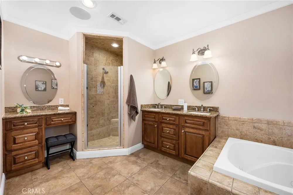 3702 Petaluma Long Beach, CA 90808