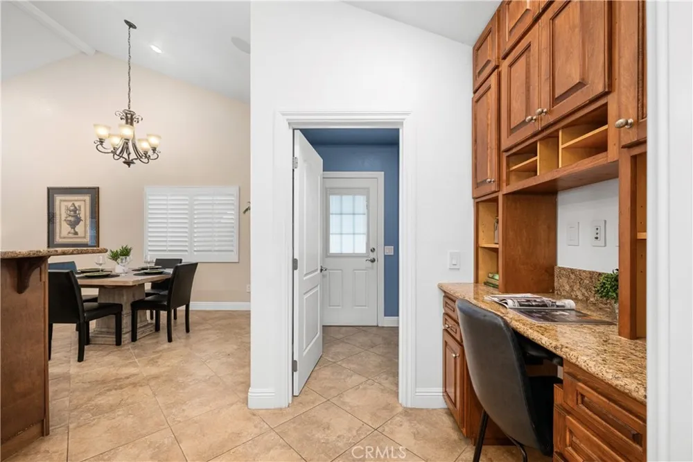 3702 Petaluma Long Beach, CA 90808