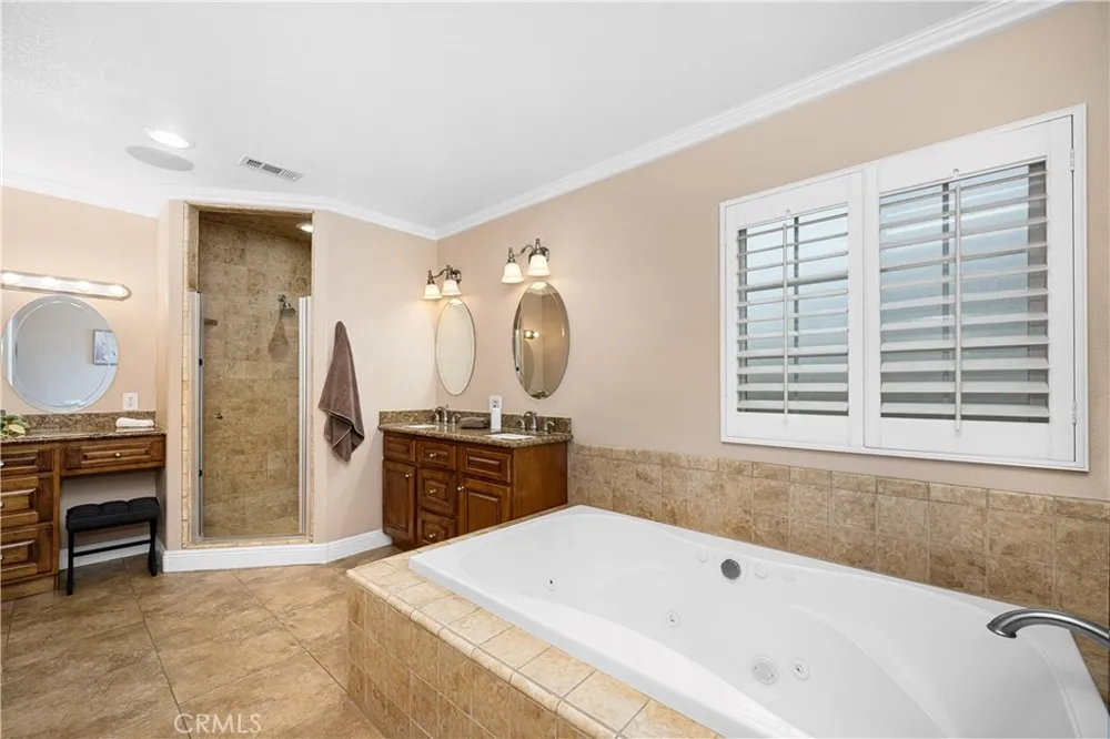 3702 Petaluma Long Beach, CA 90808