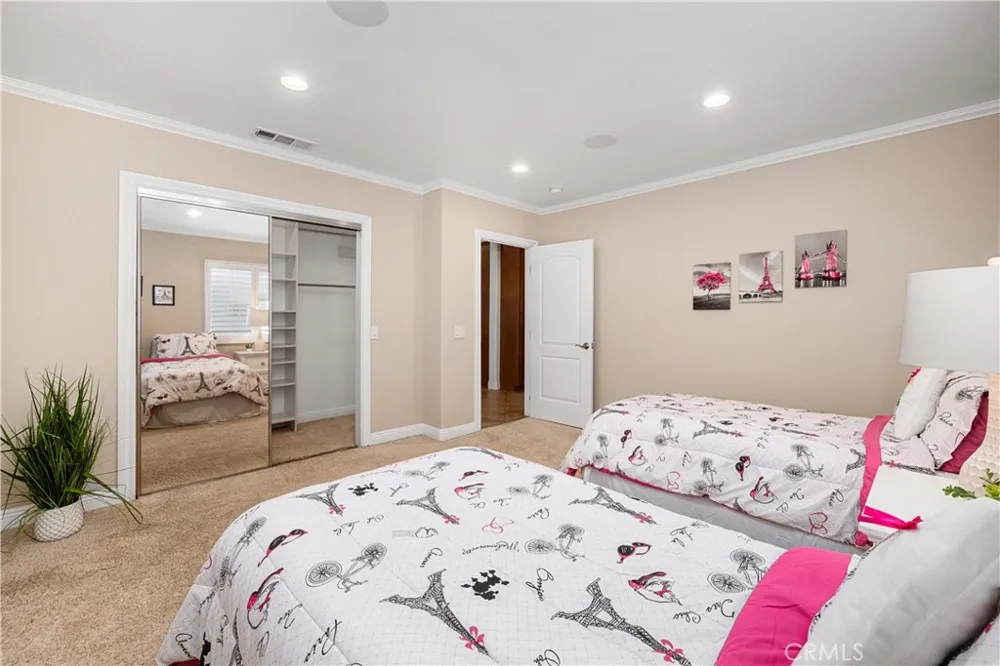 3702 Petaluma Long Beach, CA 90808