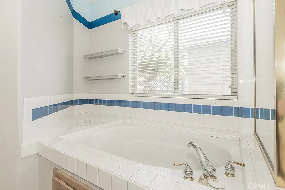 6589 E Michigan Fresno, CA 93727