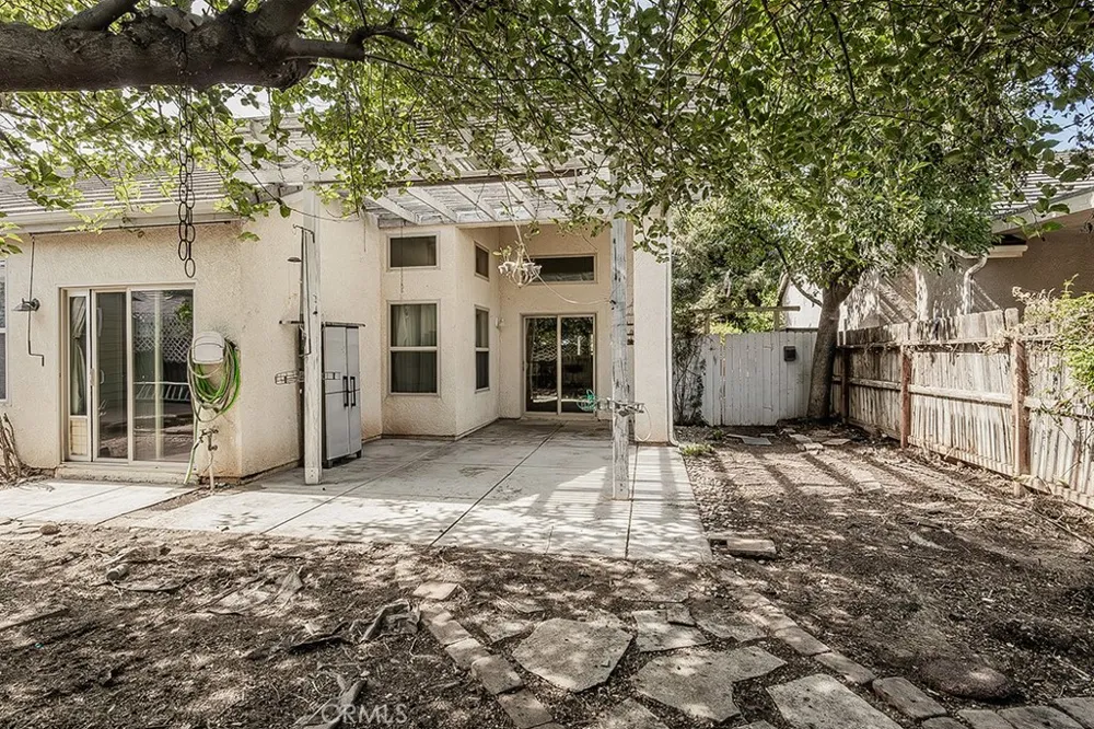 6589 E Michigan Fresno, CA 93727