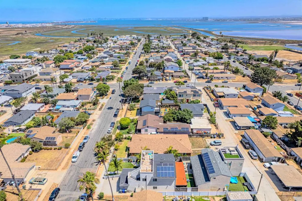 569 Delaware St Imperial Beach, CA 91932