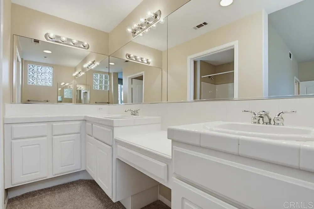 823 Kalpati Cir #201 Carlsbad, CA 92008