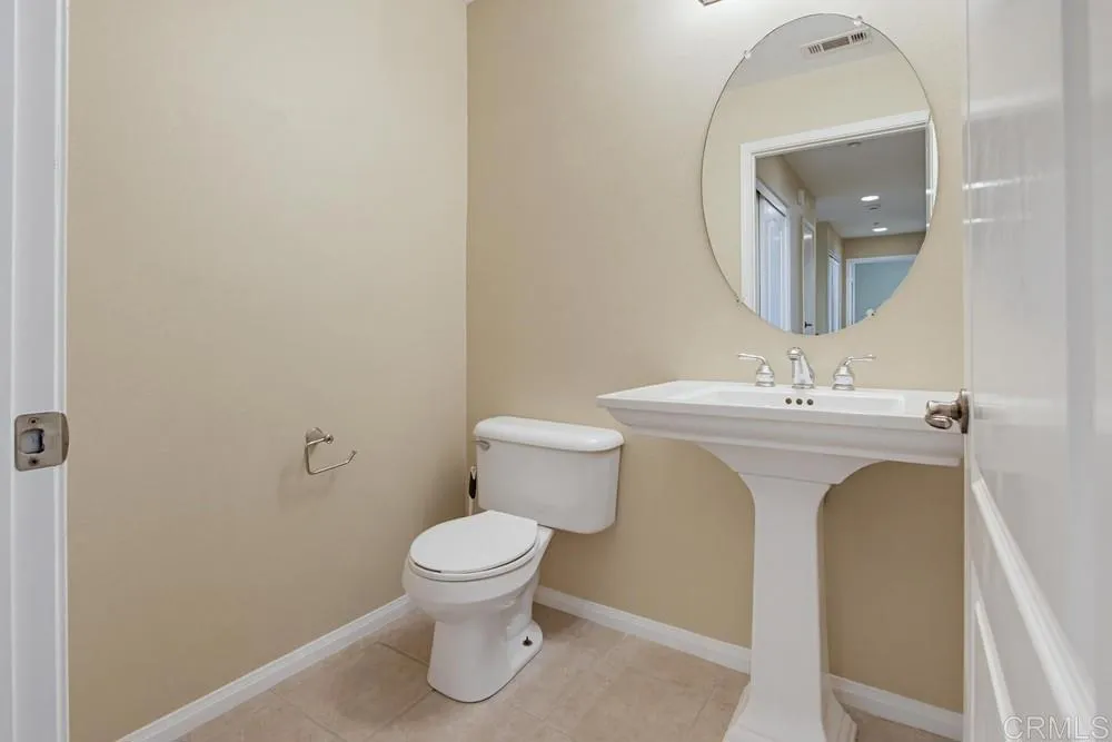 823 Kalpati Cir #201 Carlsbad, CA 92008