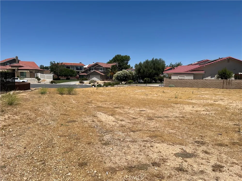 18035 Wildwood Victorville, CA 92395