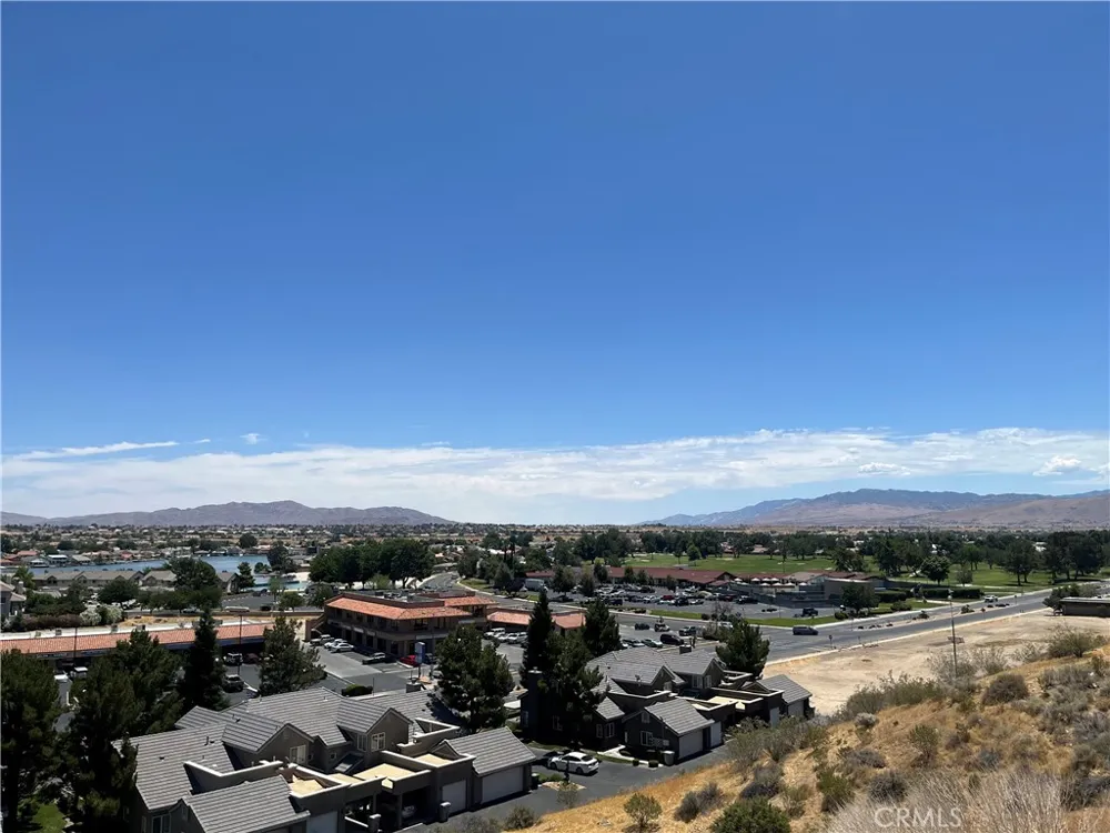 18035 Wildwood Victorville, CA 92395