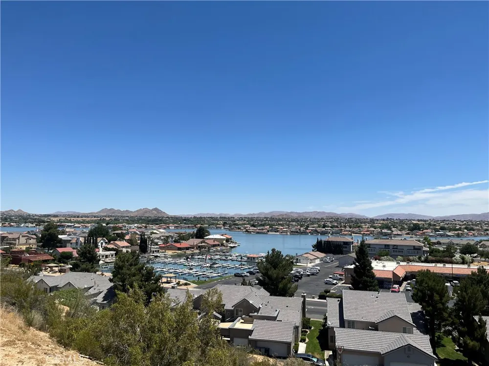 18035 Wildwood Victorville, CA 92395