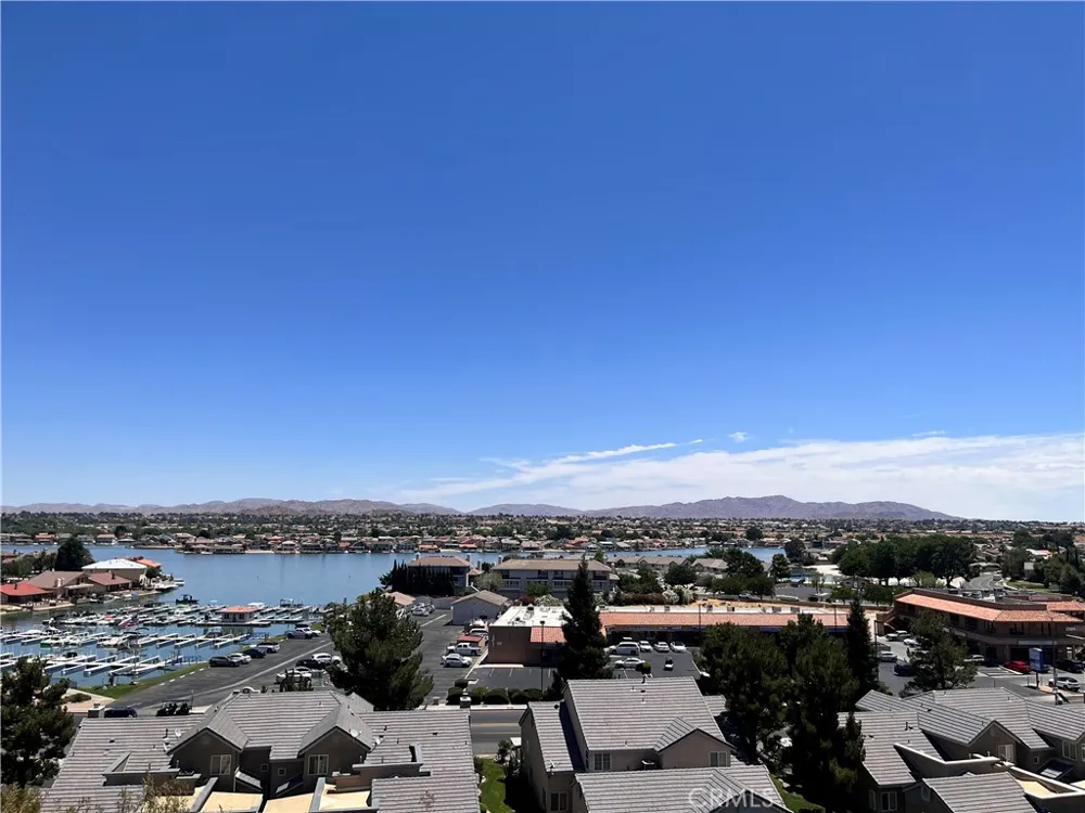 18035 Wildwood Victorville, CA 92395