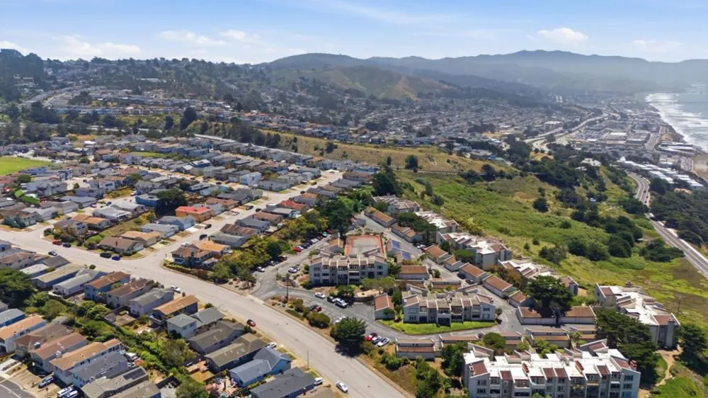 5017 Palmetto Avenue #62 Pacifica, CA 94044