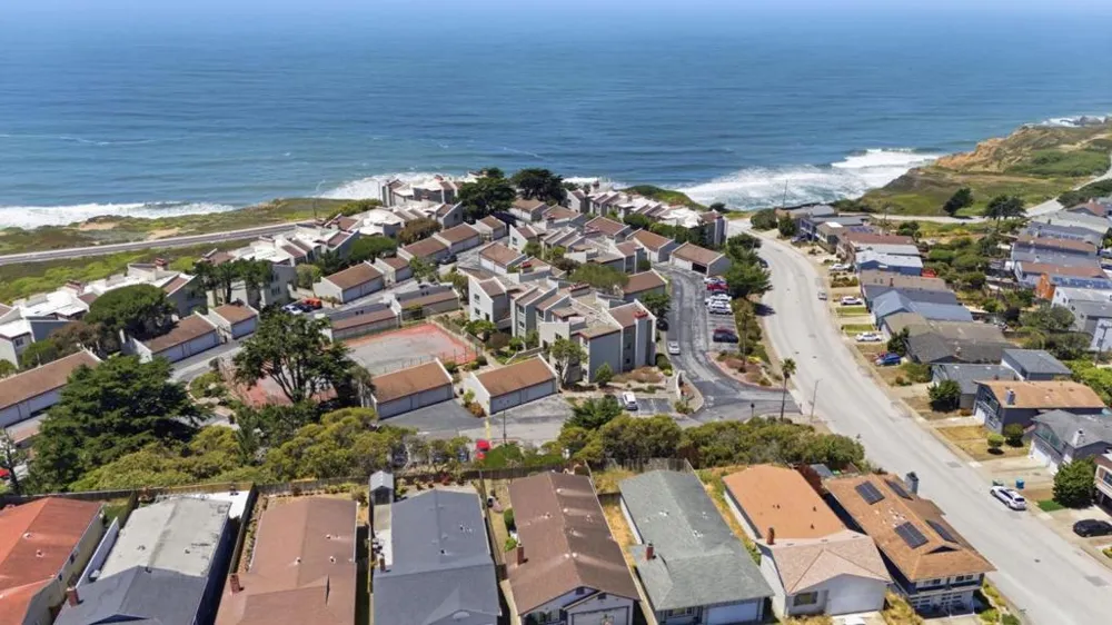 5017 Palmetto Avenue #62 Pacifica, CA 94044