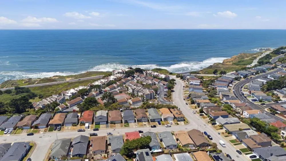 5017 Palmetto Avenue #62 Pacifica, CA 94044