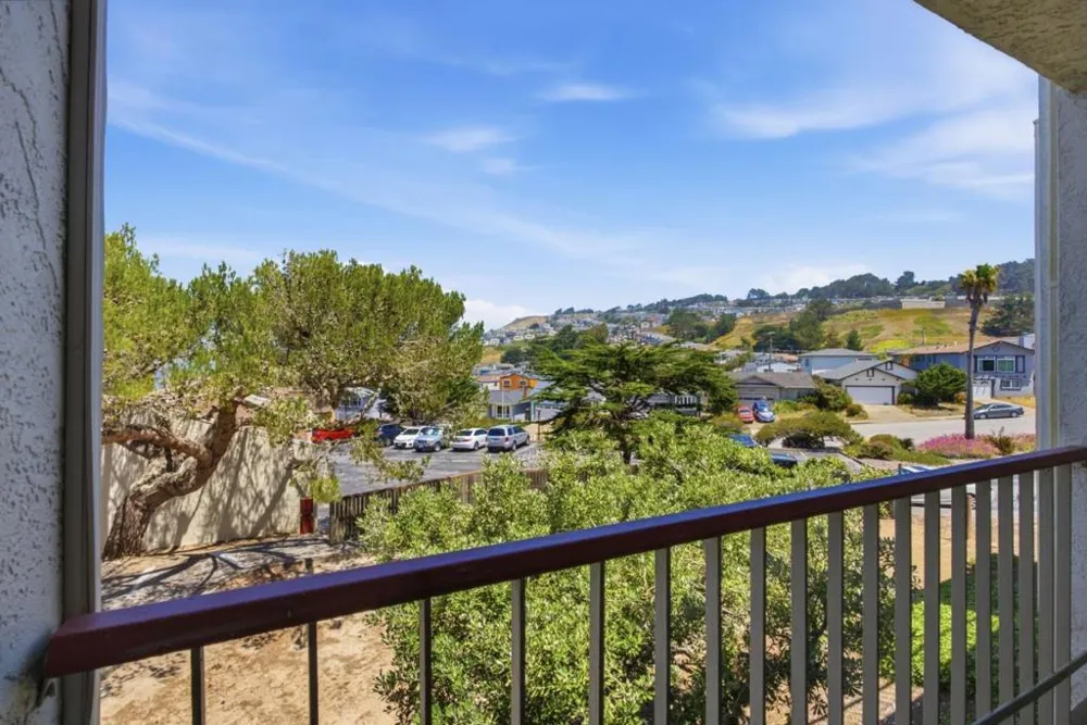 5017 Palmetto Avenue #62 Pacifica, CA 94044