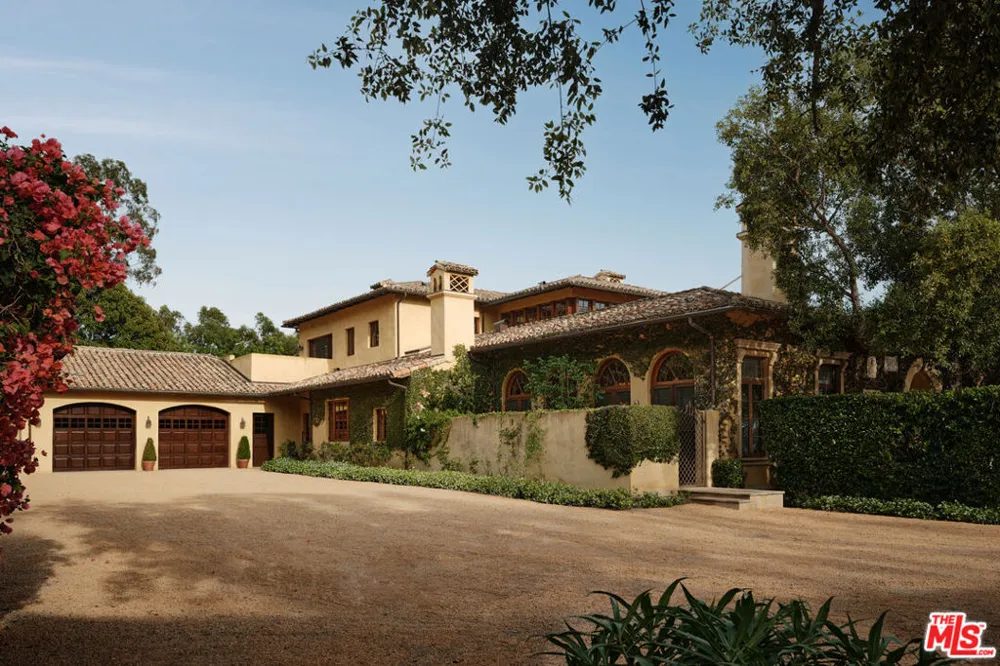 10939 Chalon Road Los Angeles, CA 90077