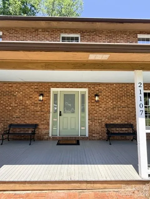 21107 Island Forest Drive Cornelius, NC 28031